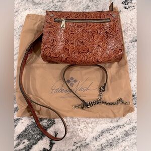 PATRICIA NASH 🤎 Brown Leather - Textured Floral Exterior, Zip Closure, 2 Straps